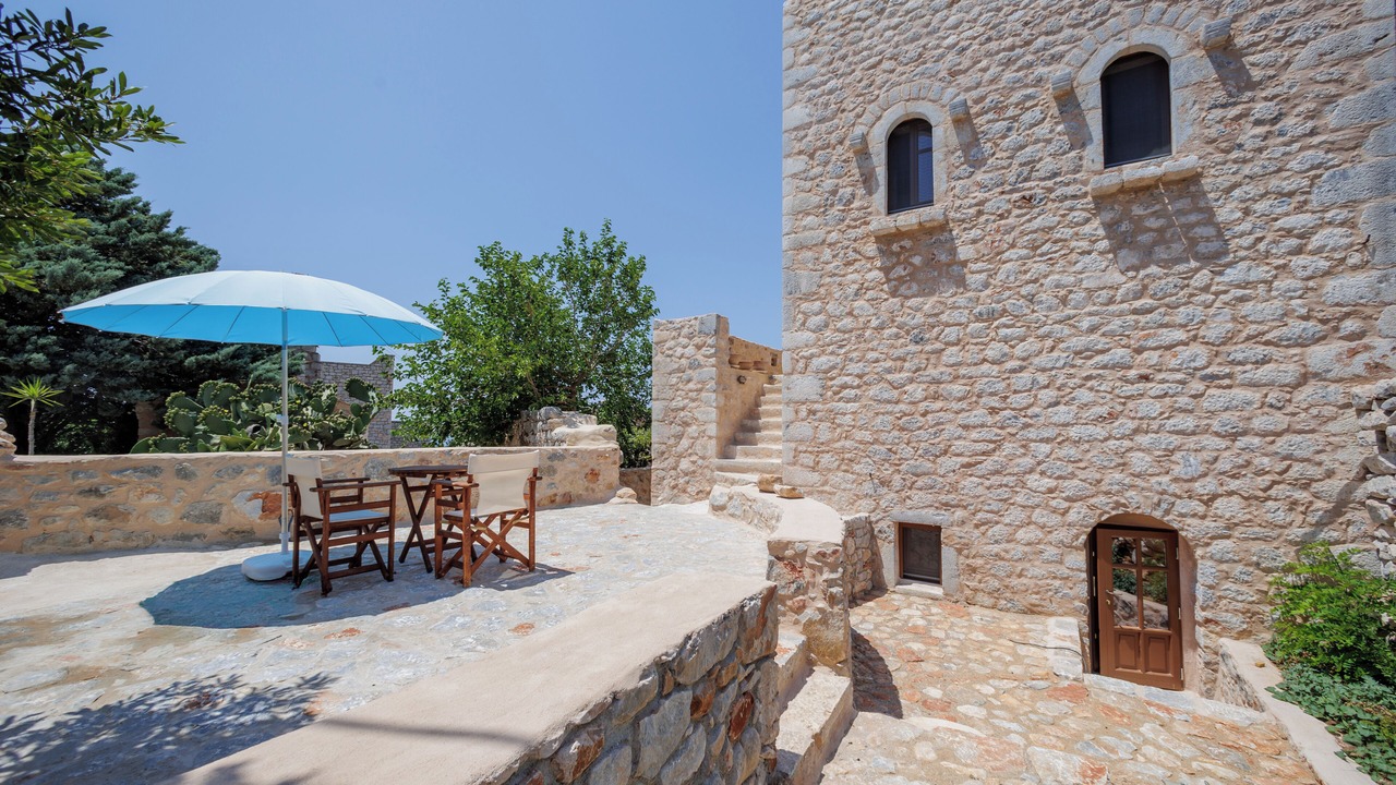 Photo of Patio Balcony in Omales