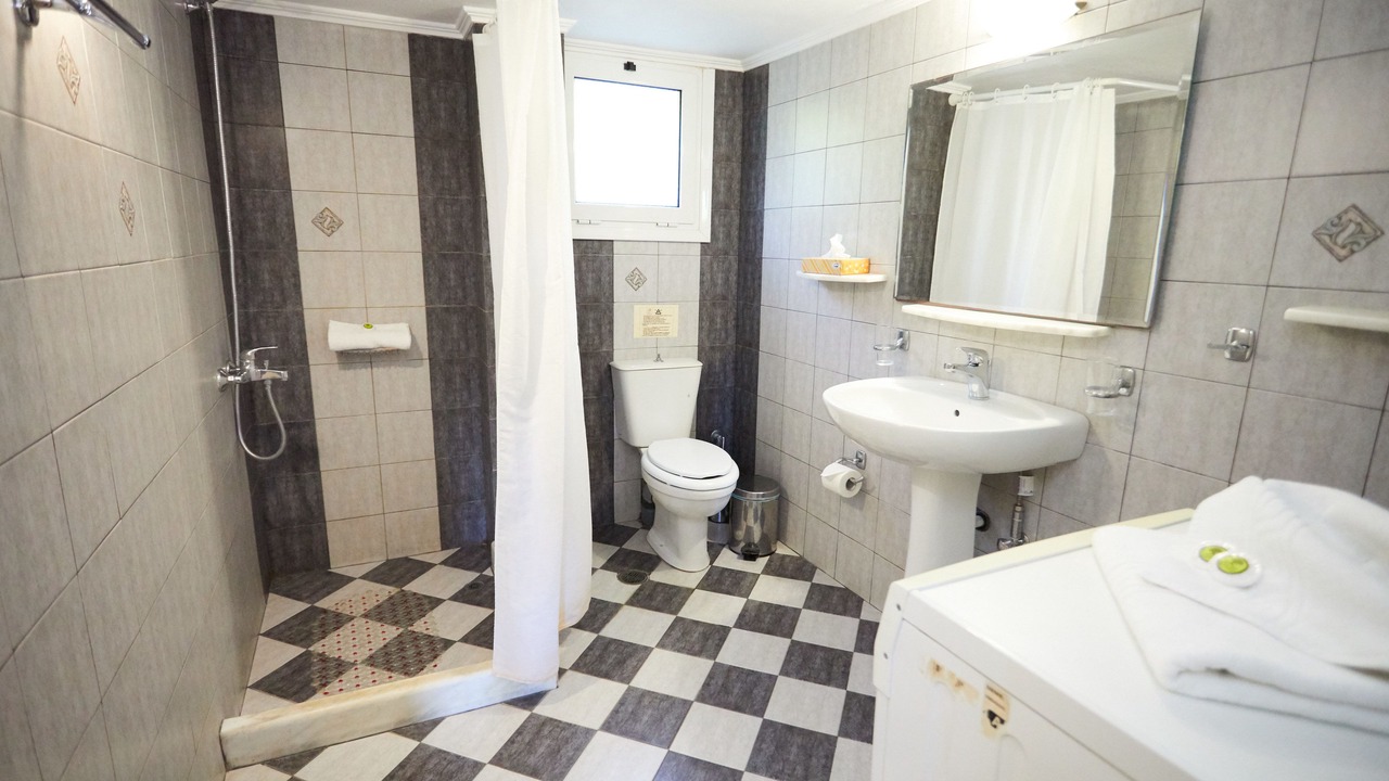 Photo of Bathroom in Volissos