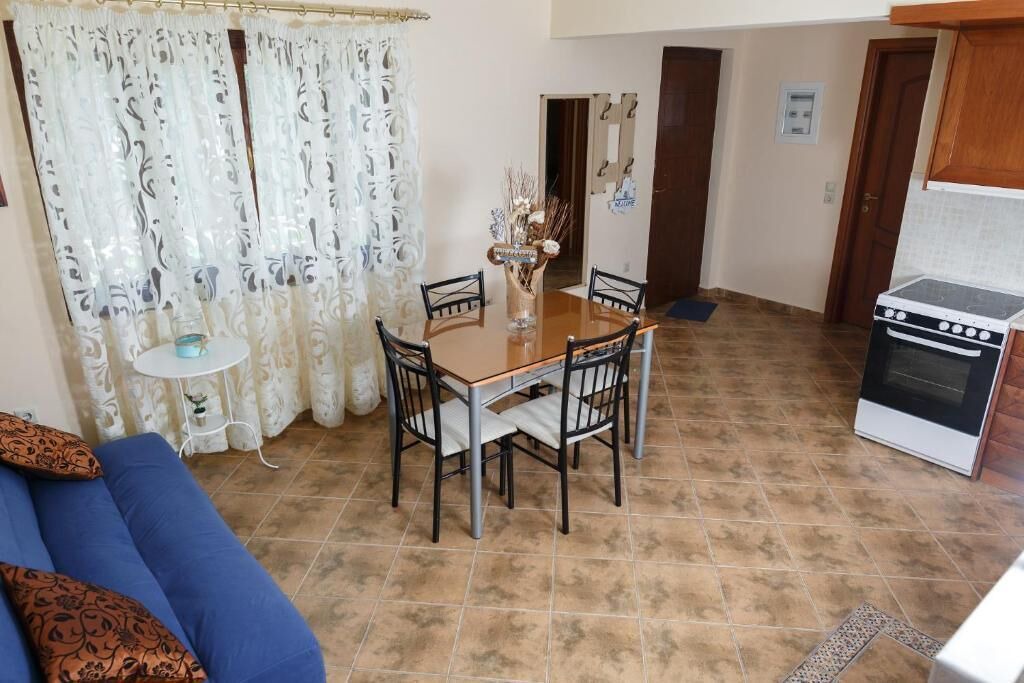 Photo of Livingroom in Paralio Astros
