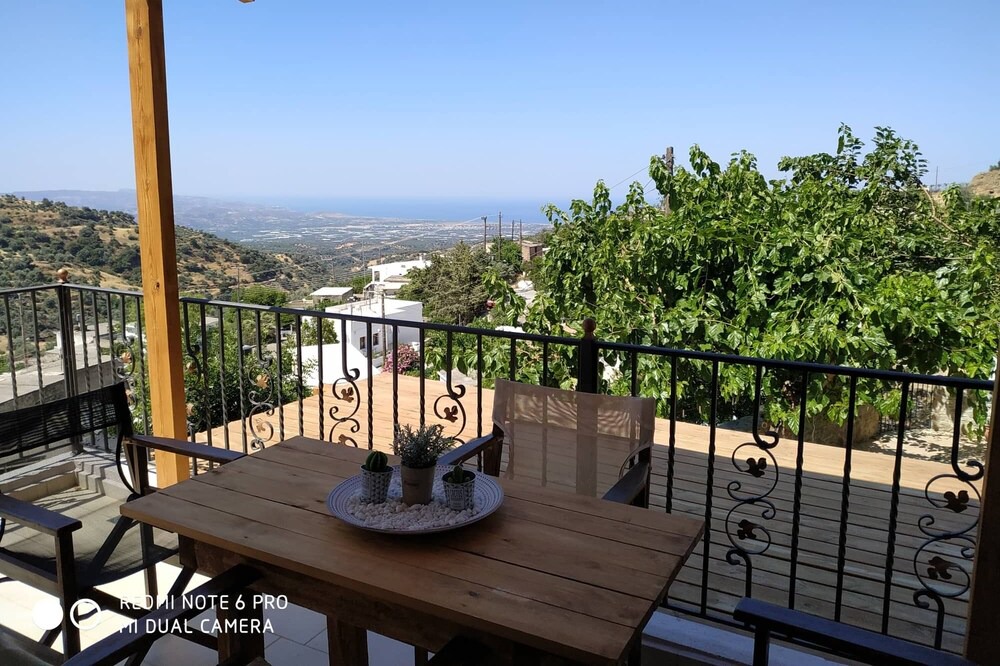 Photo of Patio Balcony in Grigoria