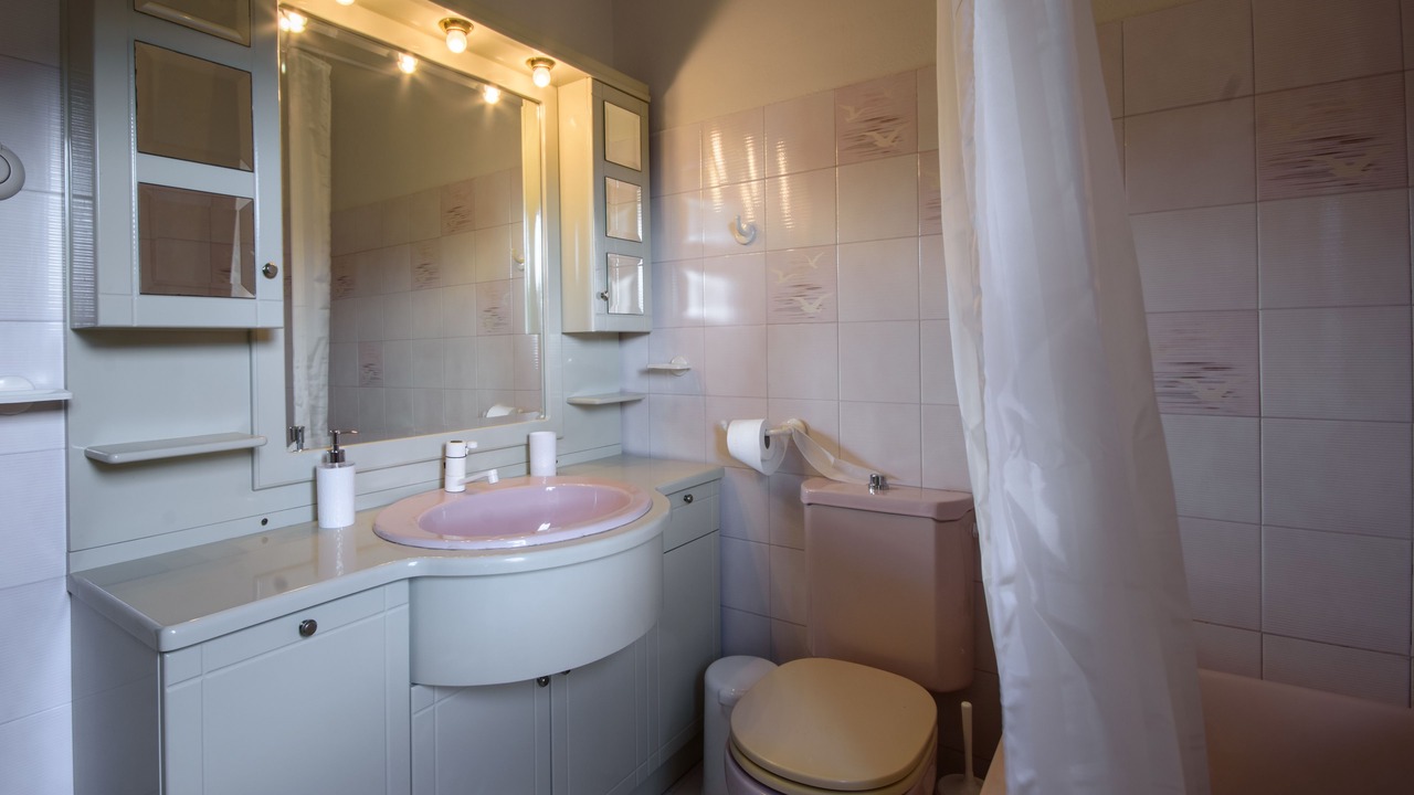 Photo of Bathroom in Apraos