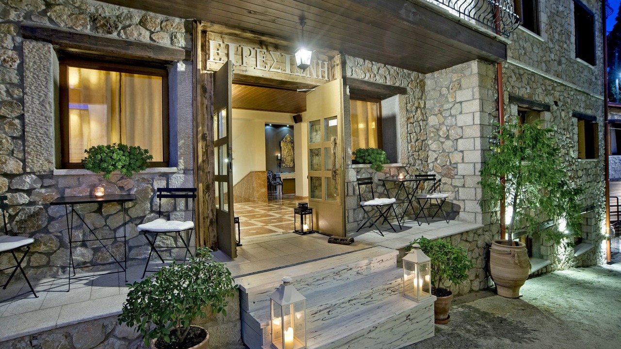 Photo of Buildings in Arachova