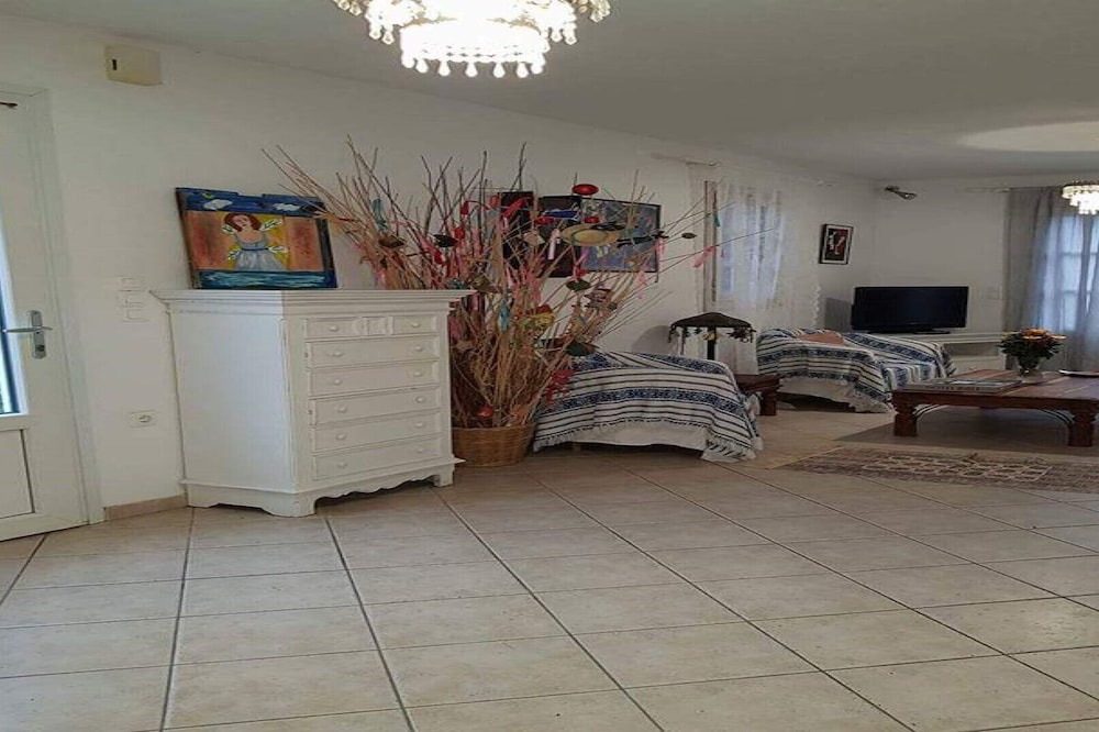 Photo of Livingroom in Ano Mera