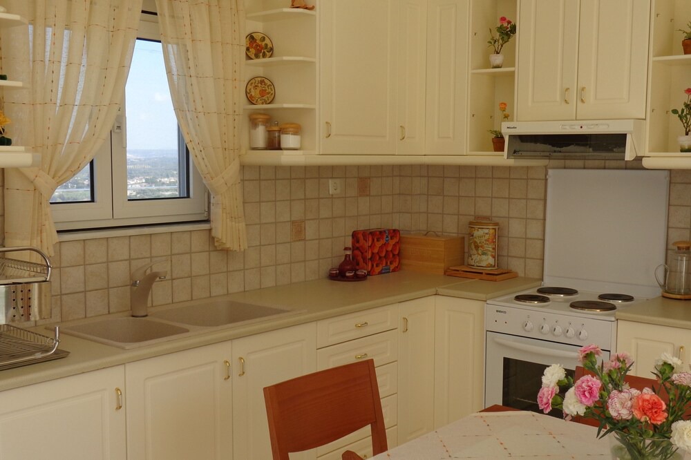 Photo of Kitchen in Maroulas