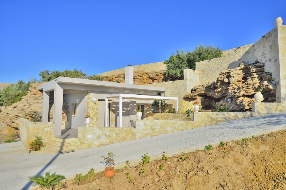 Photo of Outdoor in Limeniskos