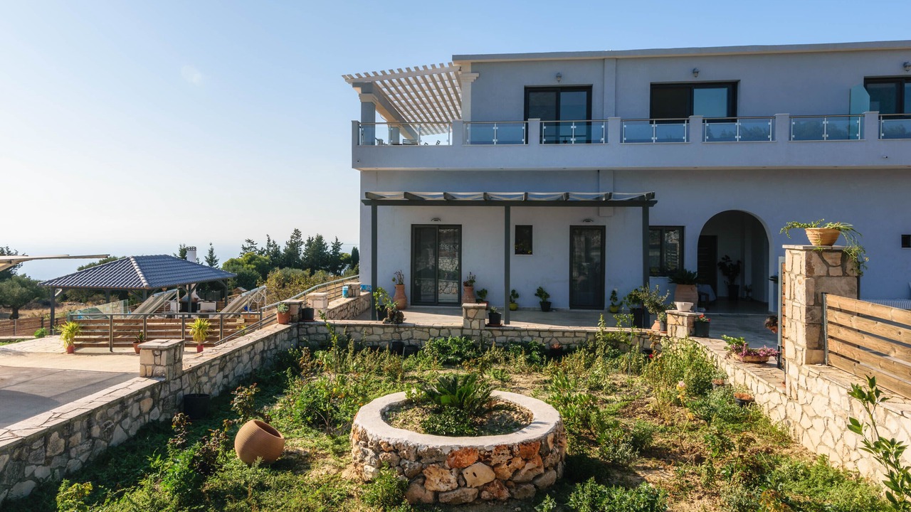 Photo of Outdoor in Agios Leon