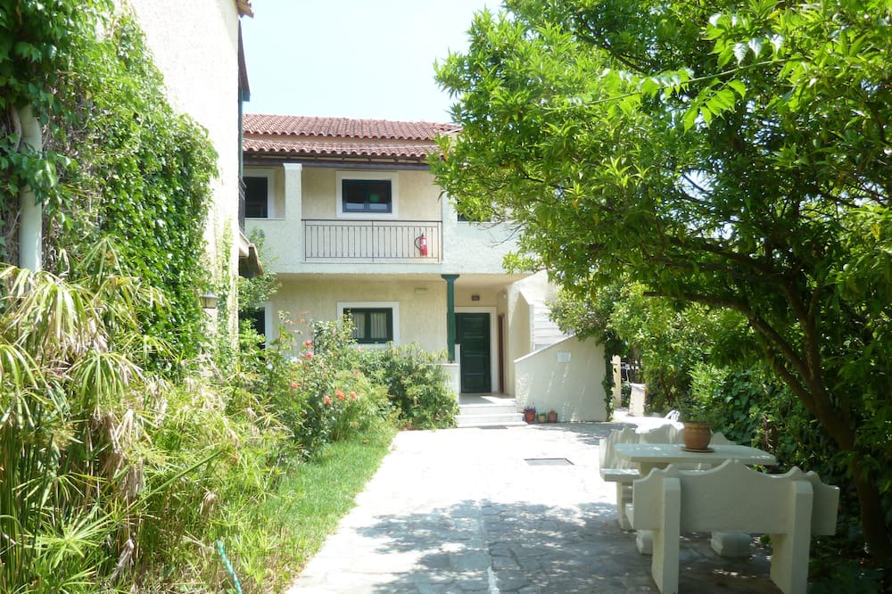 Photo of Others in Messonghi