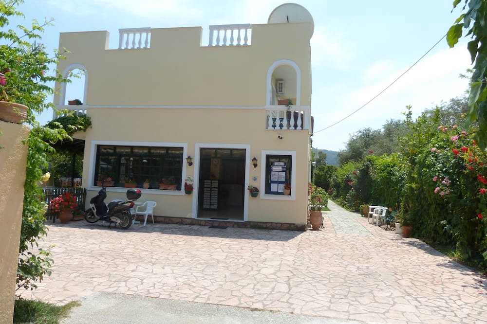 Photo of Others in Messonghi
