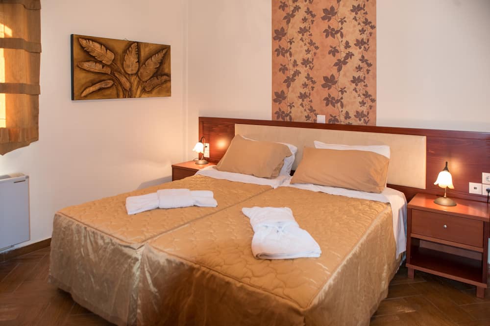 Photo of Bedroom in Agios Stefanos Avliotes