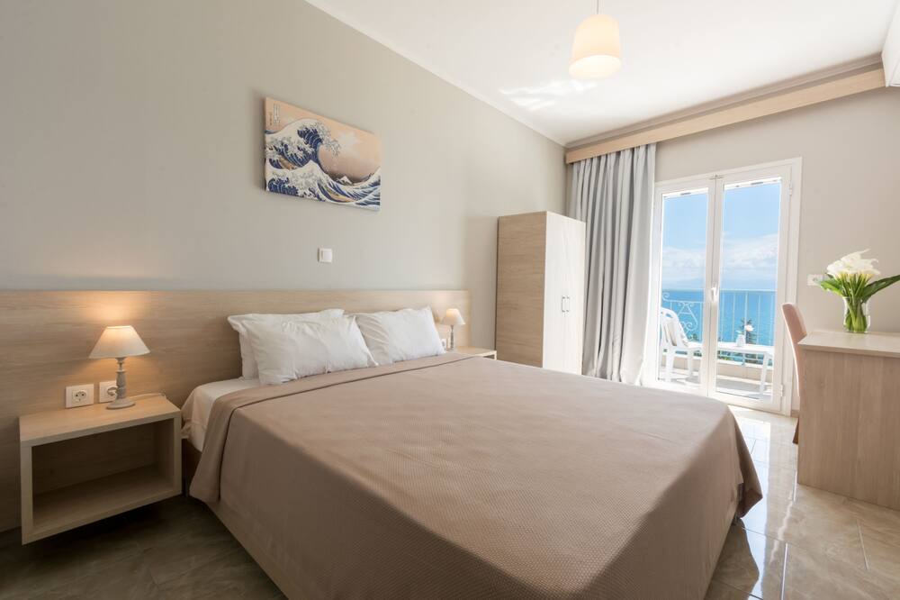Photo of Bedroom in Petriti