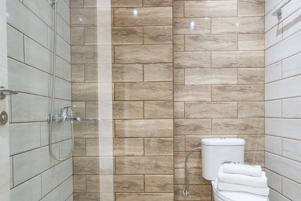 Photo of Bathroom in Petriti