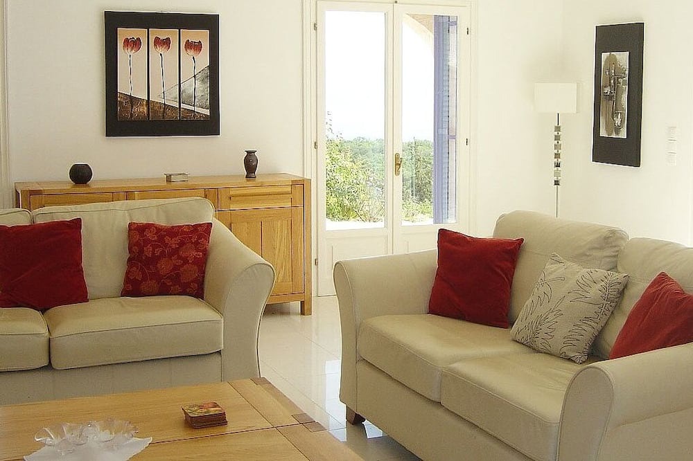 Photo of Livingroom in Agios Ilias