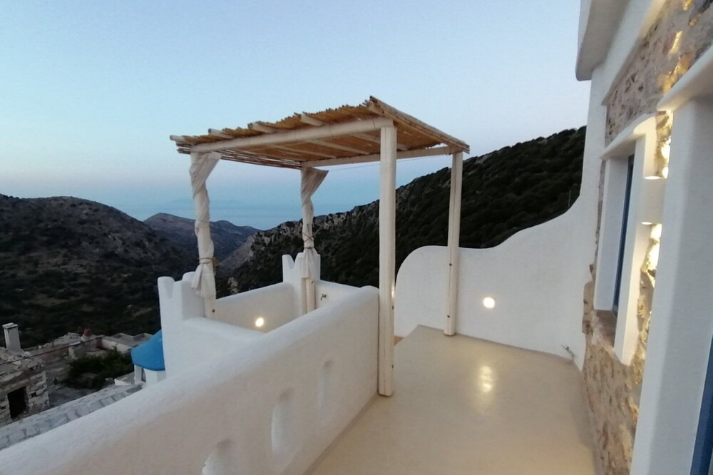 Photo of Patio Balcony in Koronos