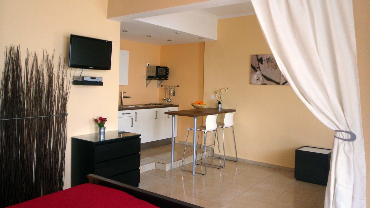 Photo of Bedroom in Messonghi