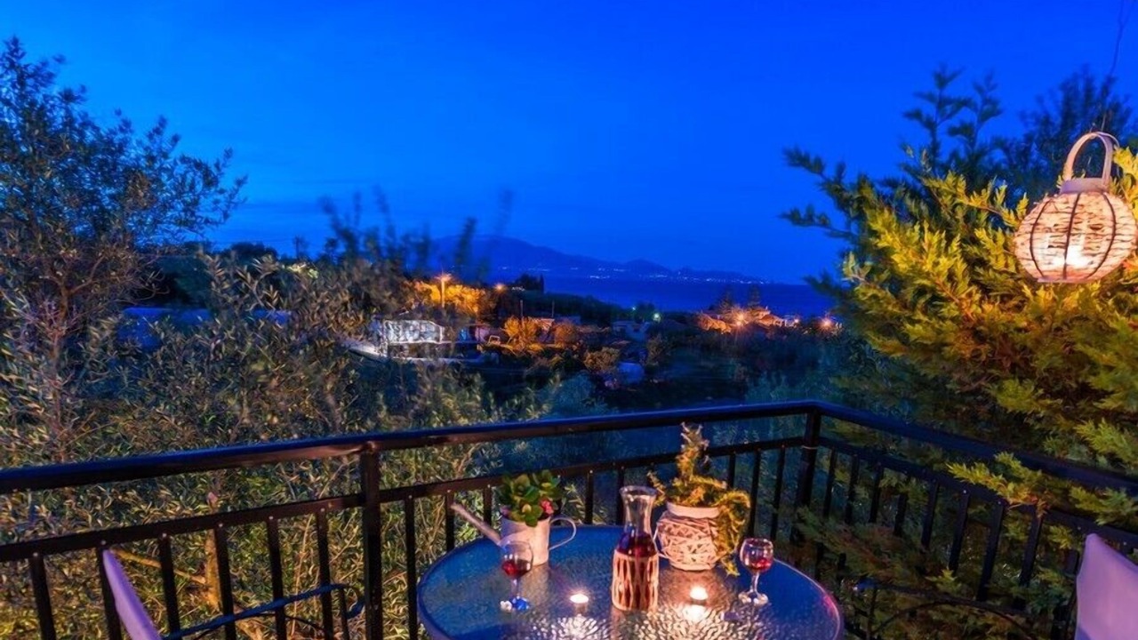 Photo of Patio Balcony in Alonia