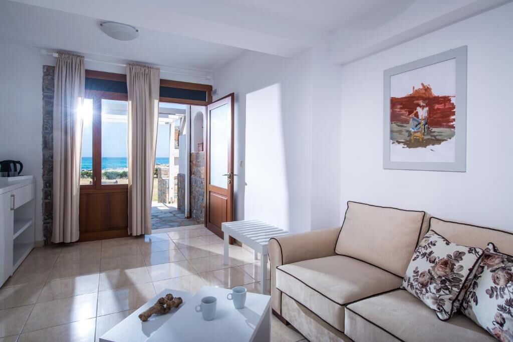 Photo of Livingroom in Kokkini Chani
