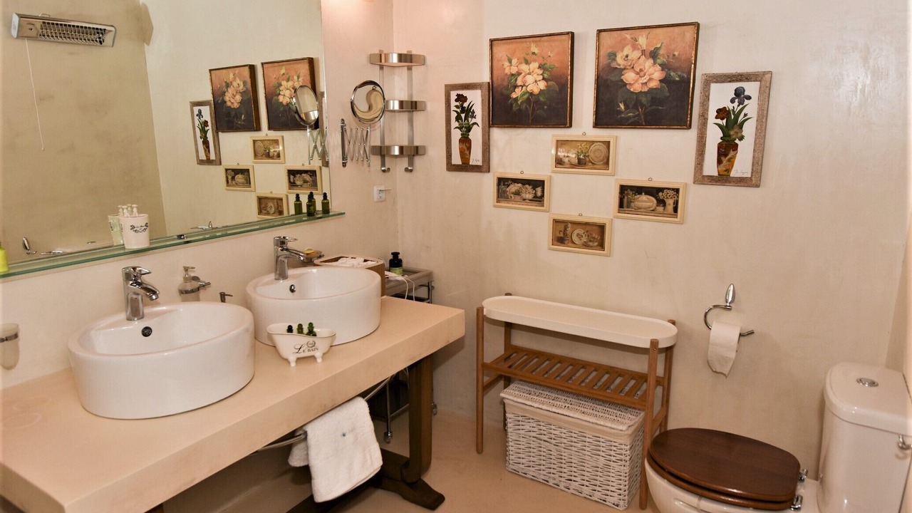 Photo of Bathroom in Rodhia