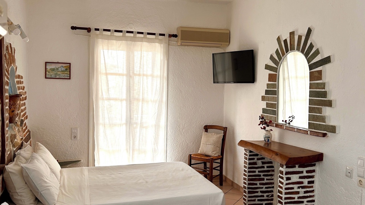 Photo of Bedroom in Kini