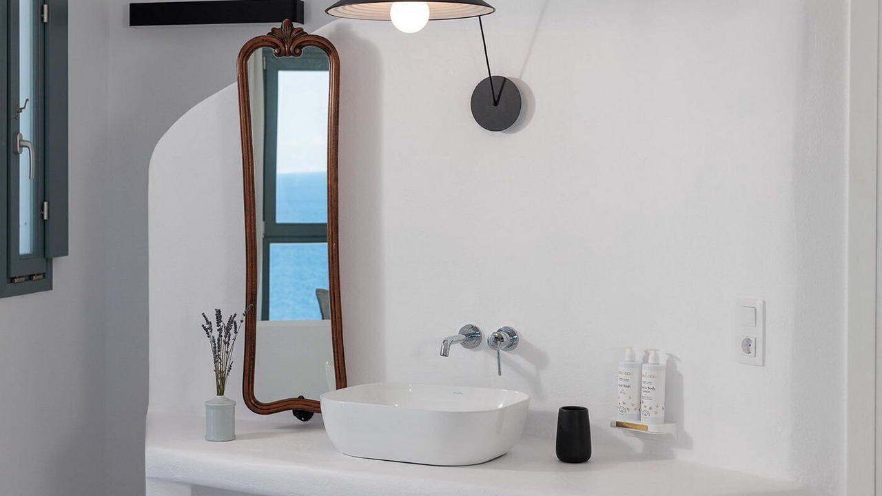 Photo of Bathroom in Taxiarchis