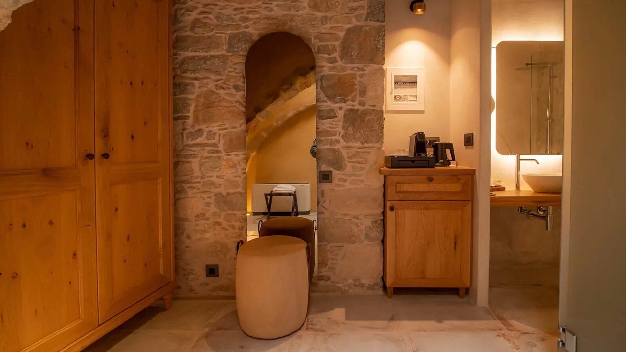 Photo of Bathroom in Minoa Pediada