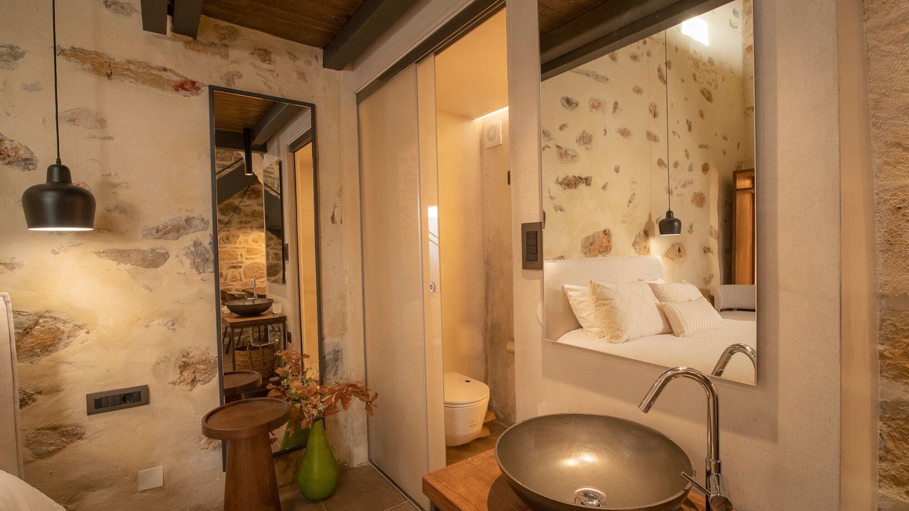 Photo of Bathroom in Minoa Pediada