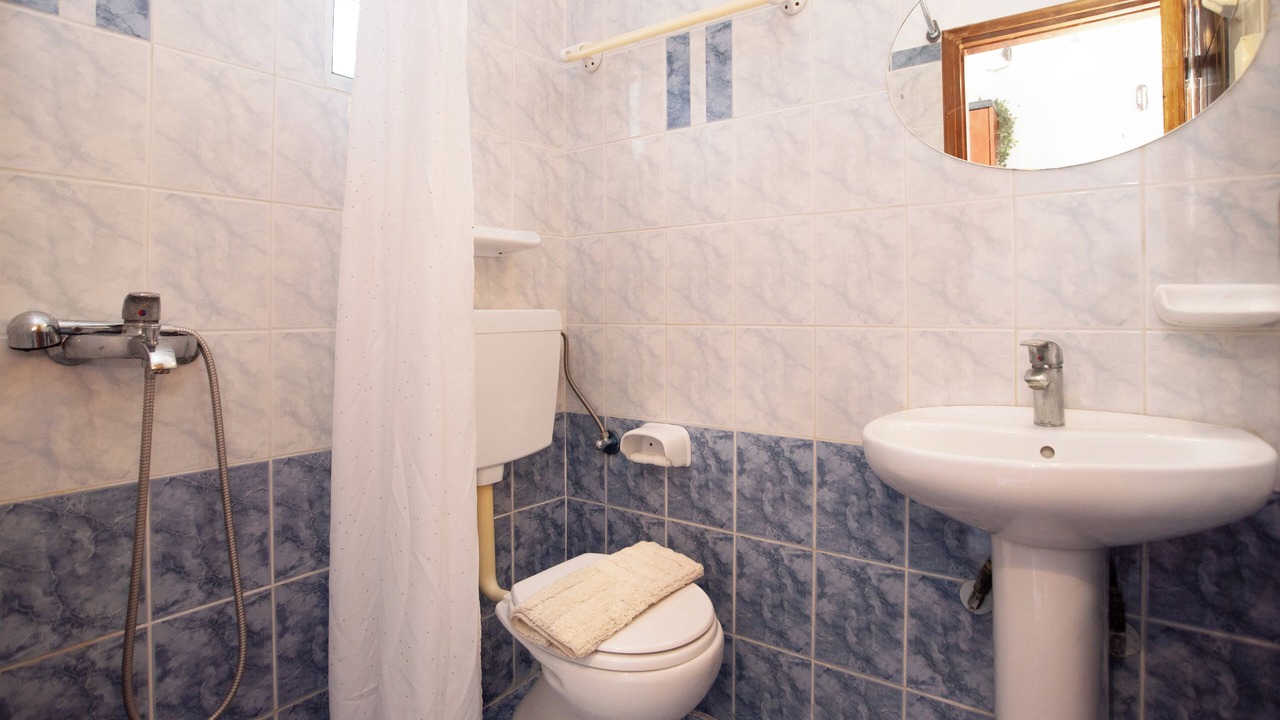 Photo of Bathroom in Perivolion
