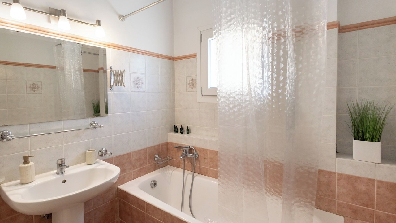 Photo of Bathroom in Alepou