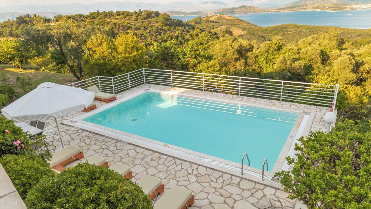 Photo of Outdoor in Petaleia