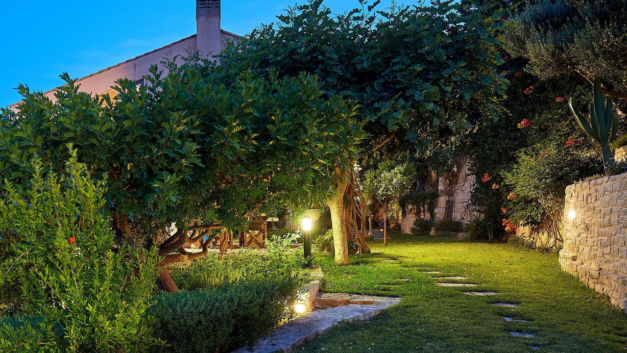 Photo of Outdoor in Rodhia
