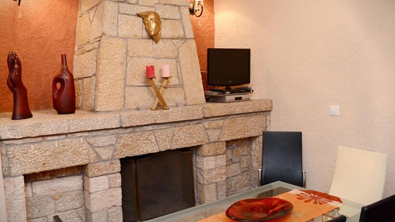 Photo of Livingroom in Lefktron