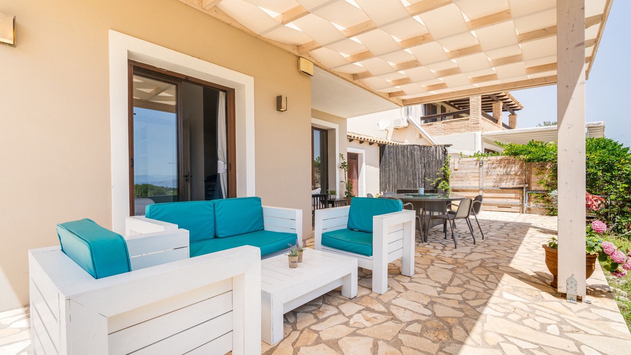 Photo of Outdoor in Peroulion