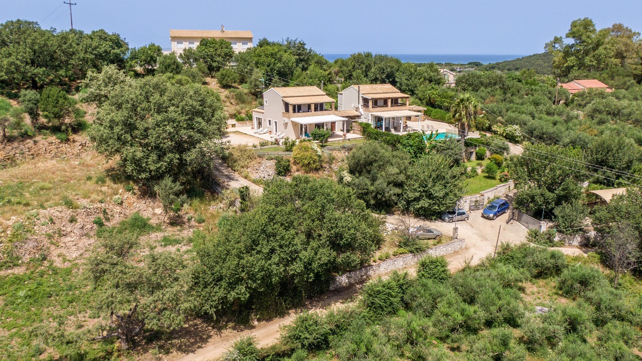 Photo of Outdoor in Peroulion