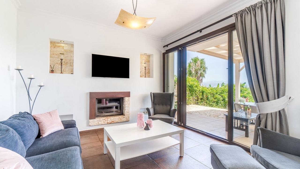 Photo of Livingroom in Peroulion