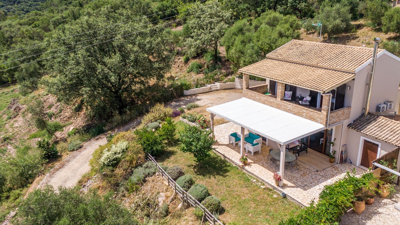 Photo of Outdoor in Peroulion