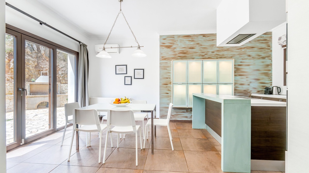 Photo of Kitchen in Peroulion