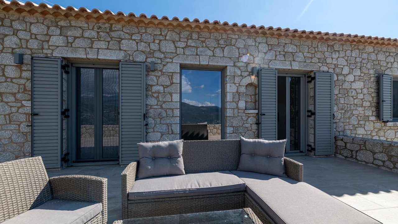 Photo of Patio Balcony in Kardamyli