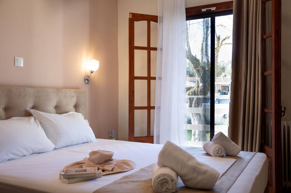 Photo of Bedroom in Esperion