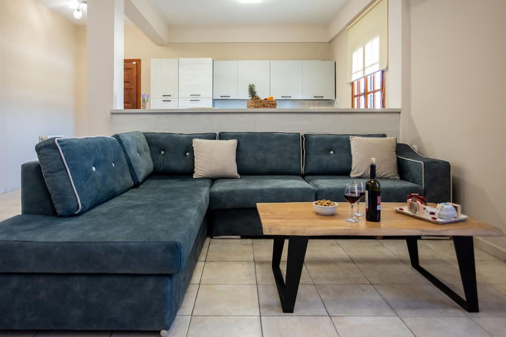 Photo of Livingroom in Esperion