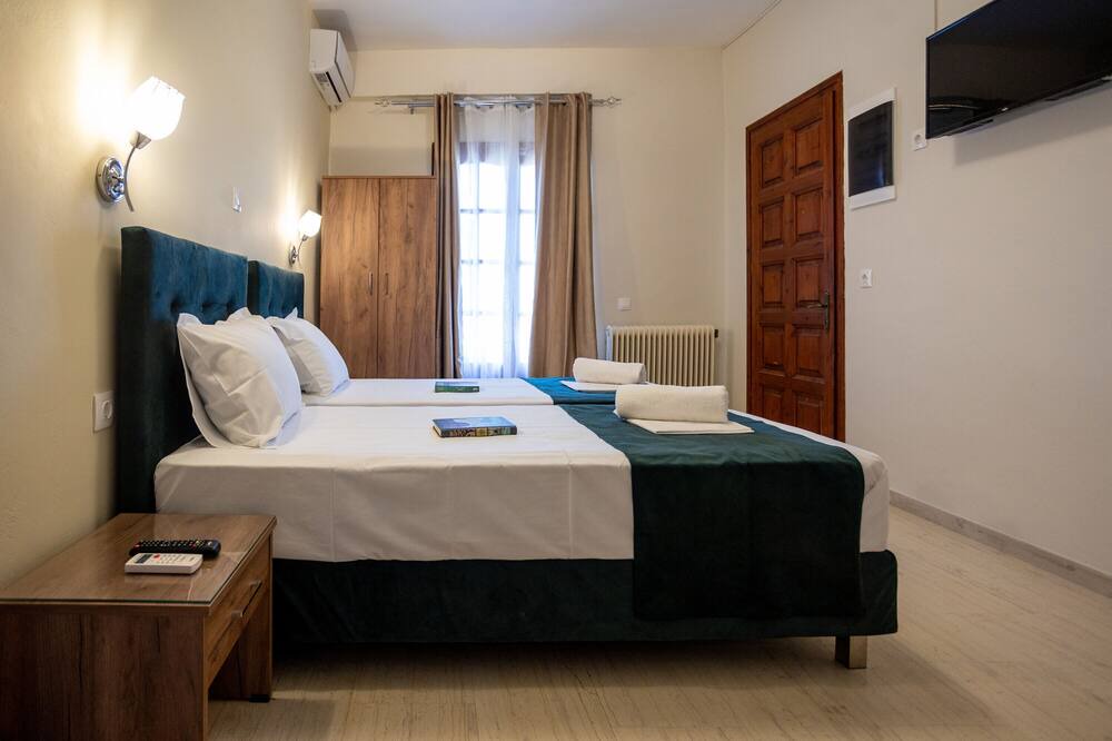 Photo of Bedroom in Esperion