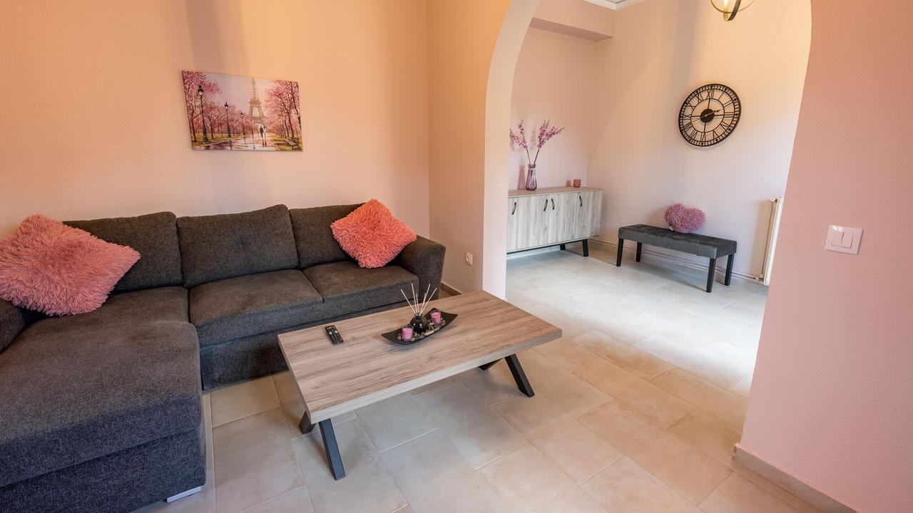Photo of Patio Balcony in Alepou