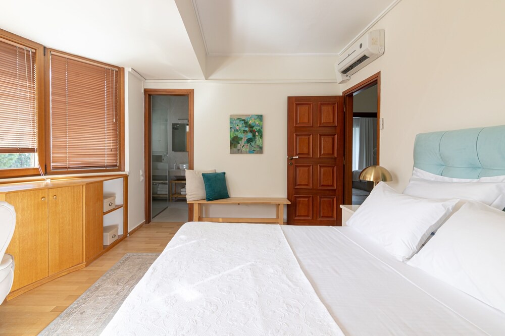 Photo of Bedroom in Glyfada