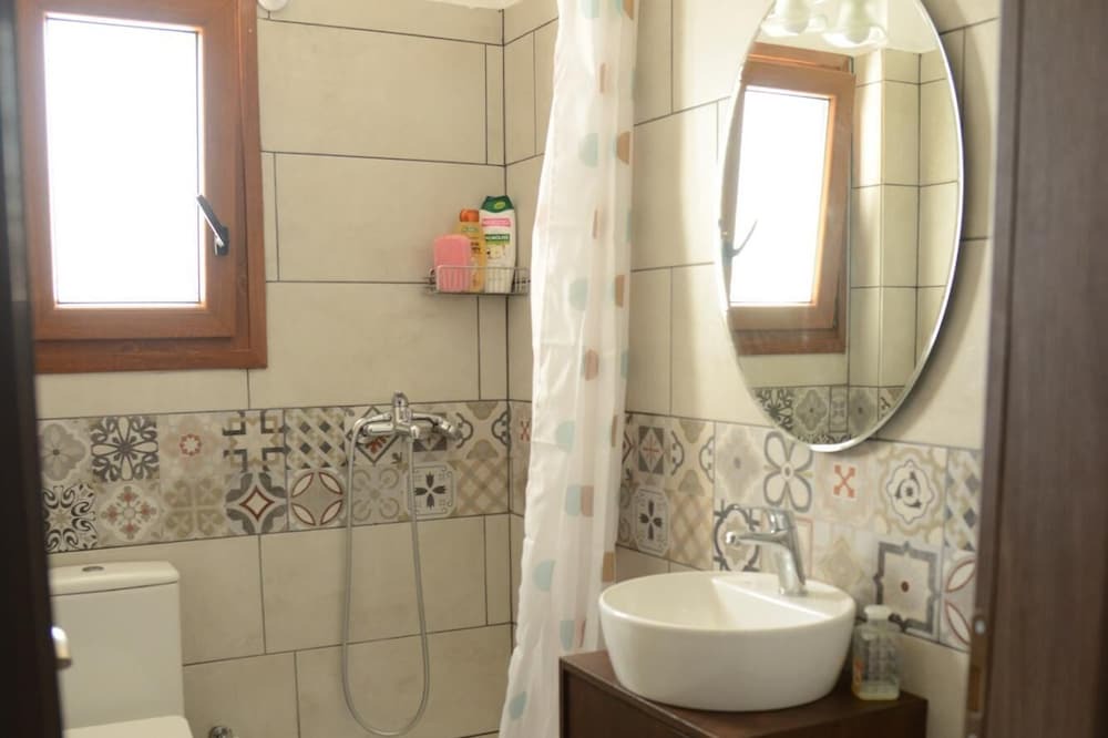 Photo of Bathroom in Sourpi