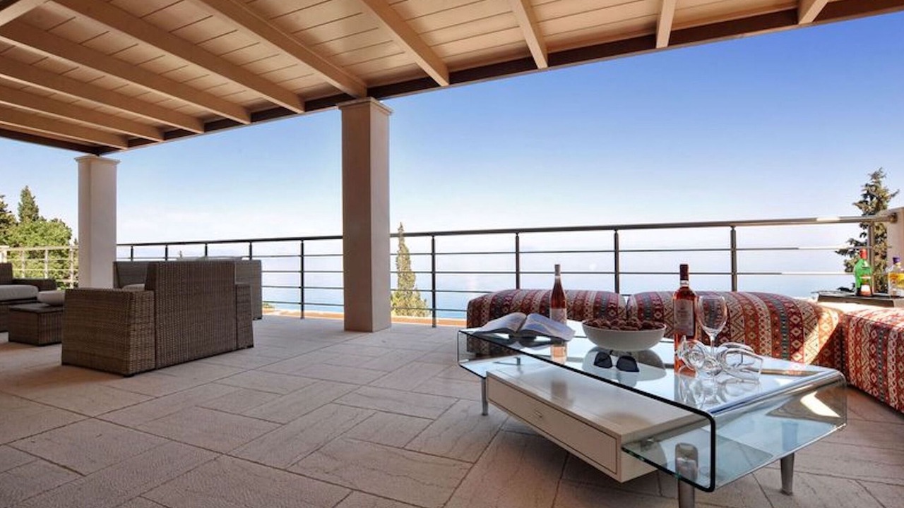 Photo of Patio Balcony in Perama