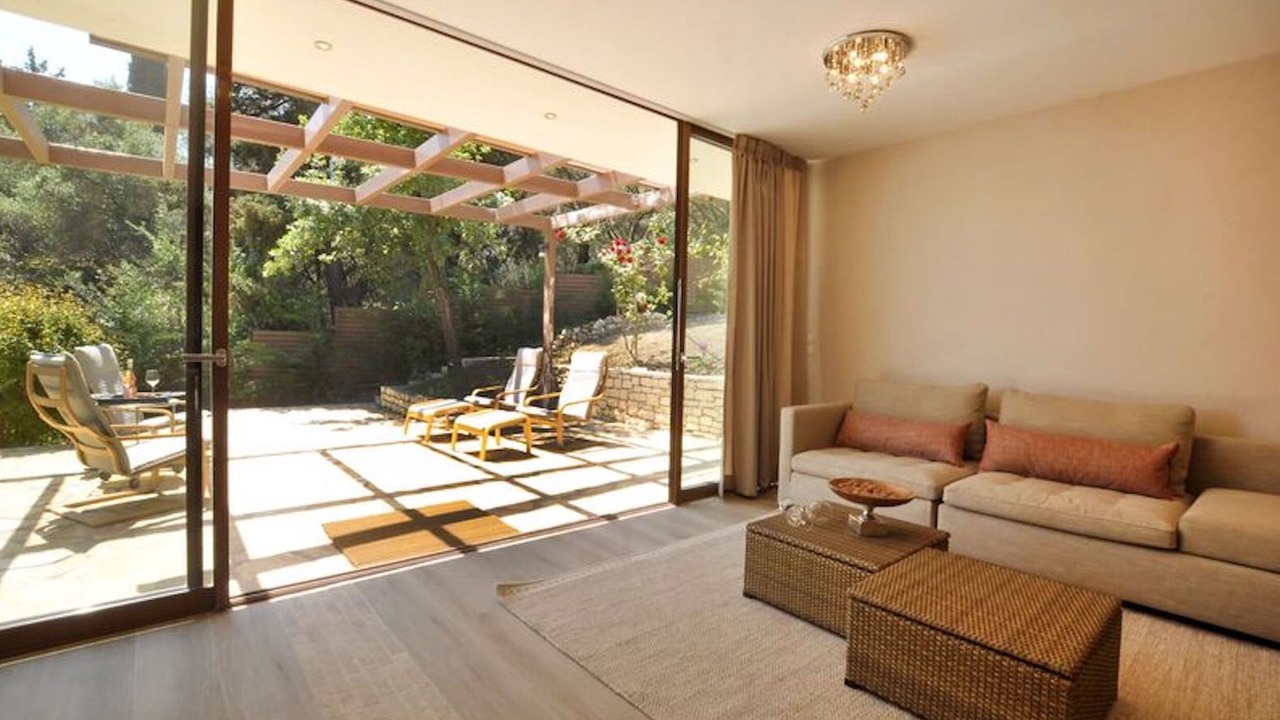 Photo of Livingroom in Perama
