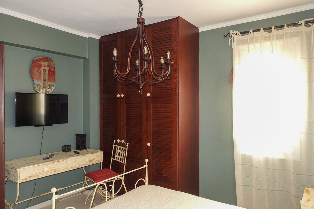 Photo of Bedroom in Violi Charaki