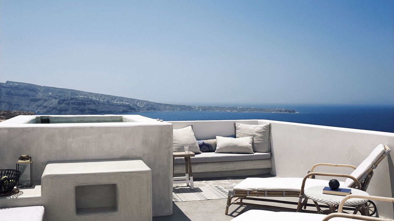 Photo of Bedroom in Oia