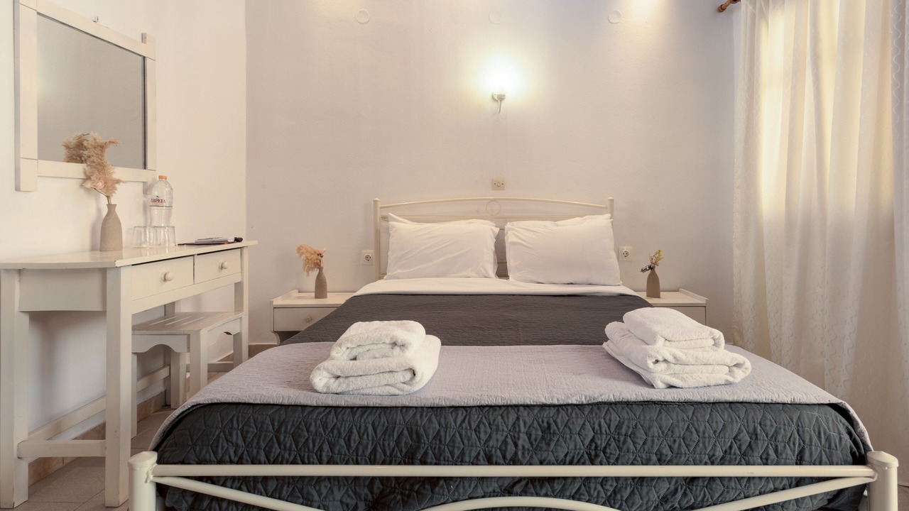 Photo of Bedroom in Ipsos