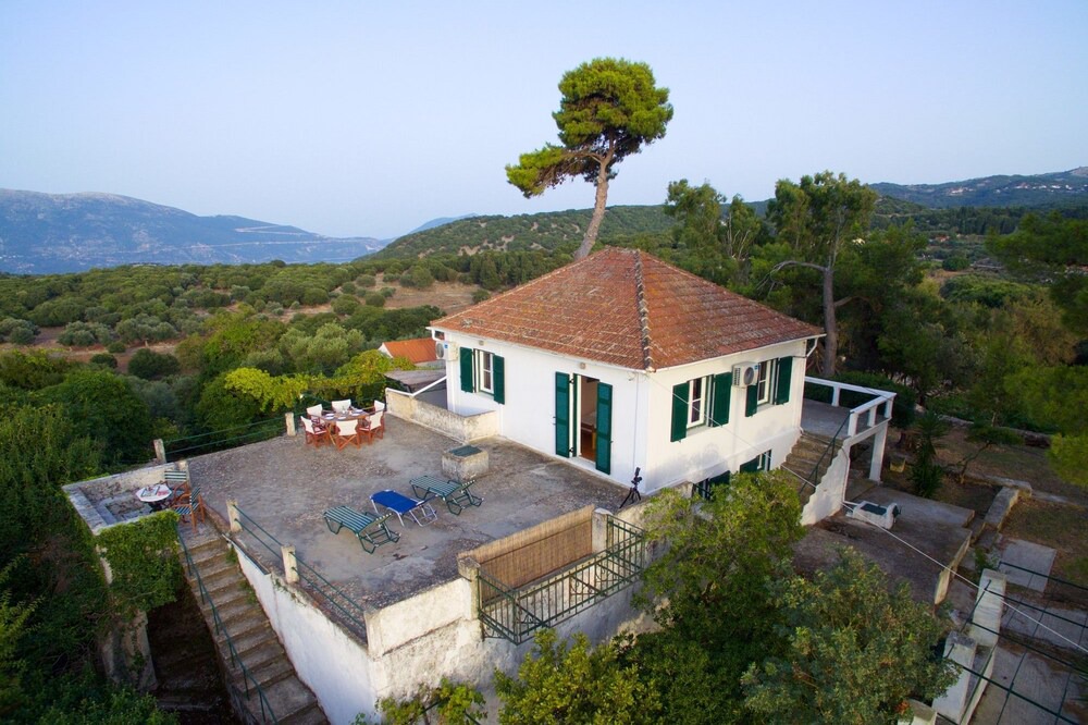 Photo of Outdoor in Mesovounia