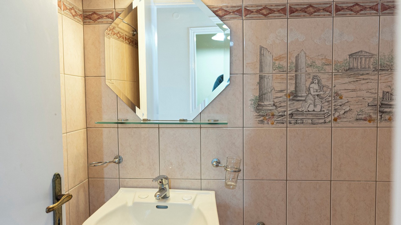 Photo of Bathroom in Perigiali