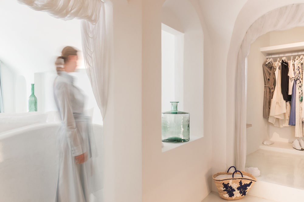 Photo of Bedroom in Oia